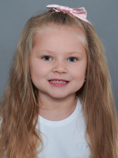 Алиса Вежова