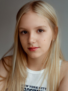 Мария Попова