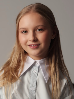 София Устинова